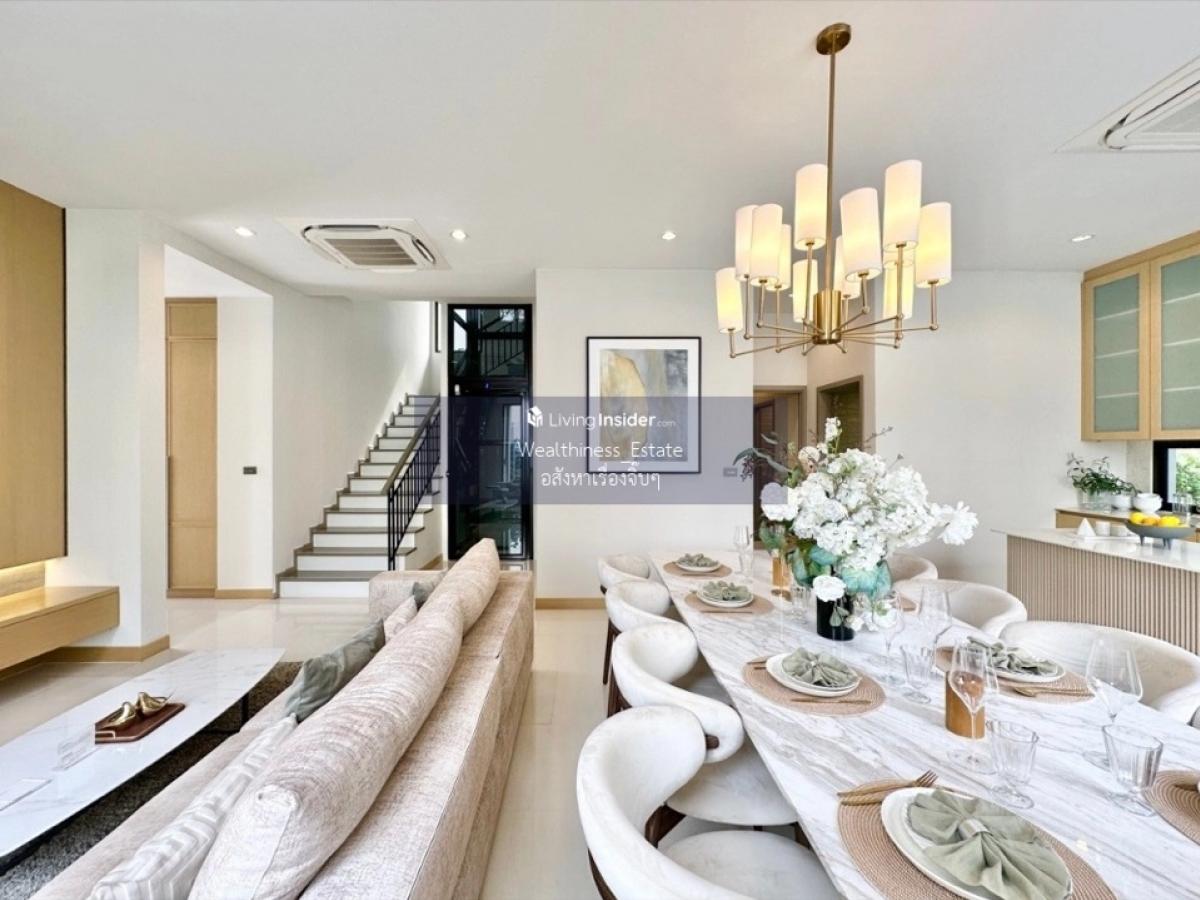 For SaleHousePattanakan, Srinakarin : Luxurious house, large size, 556 sq m, can park 4 cars, 5 bedrooms, price 32 million, interested, make an appointment now 0808144488