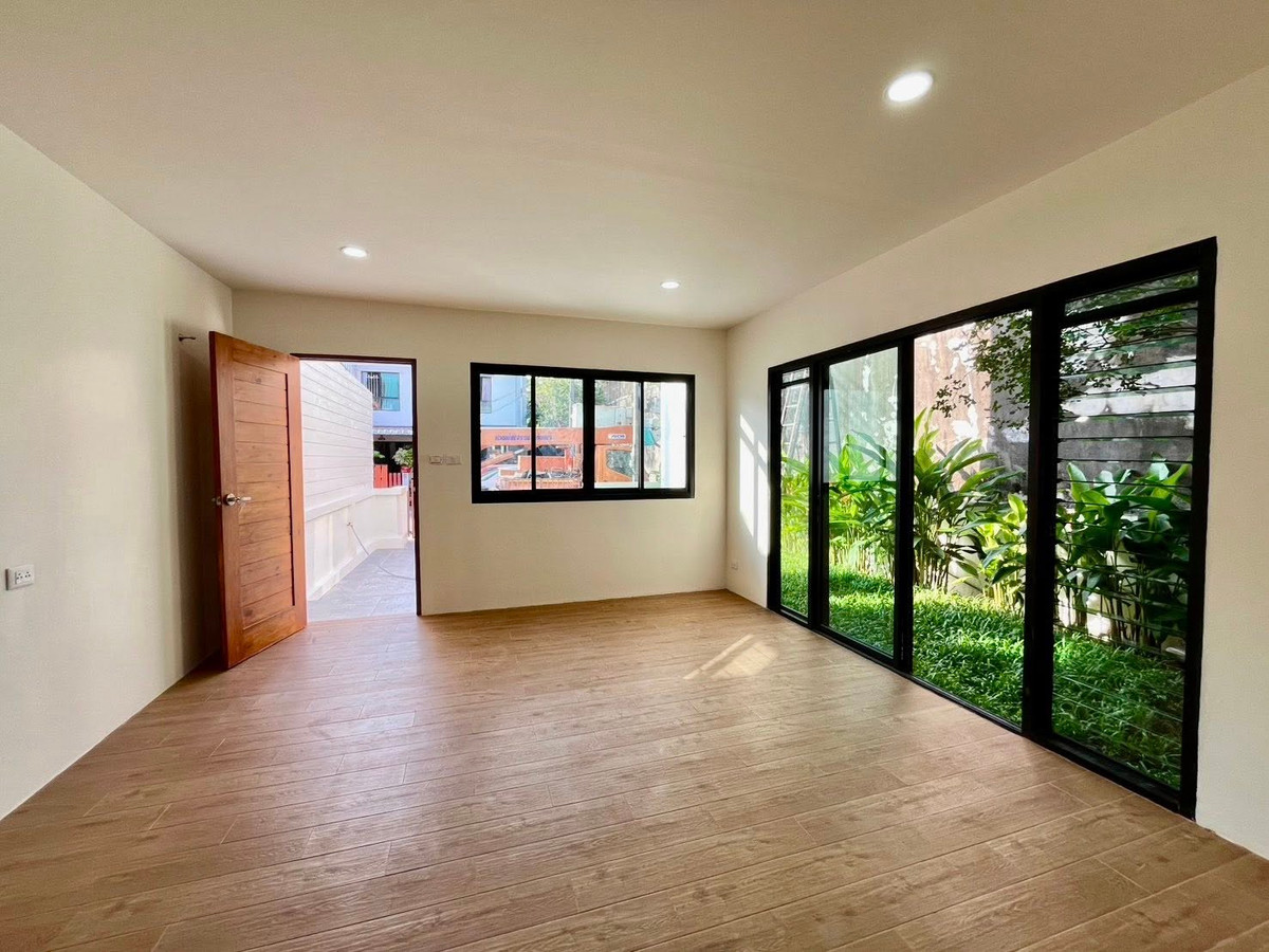 ขายบ้านภูเก็ต : บ้านหลังมุม โซนกะทู้ / Corner House  Kathu, Phuket