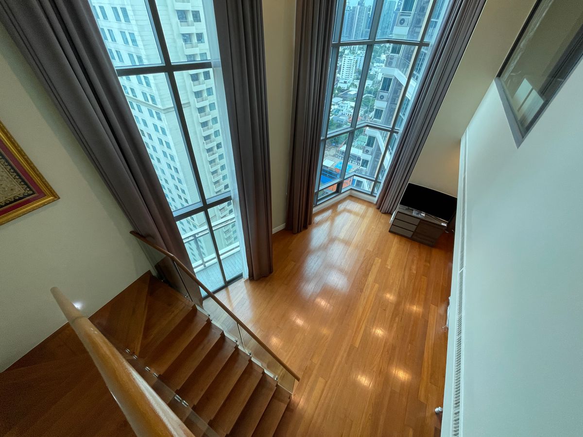 ให้เช่าคอนโดสุขุมวิท อโศก ทองหล่อ : For Rent ✨Bright 24✨ 3 beds, 3 baths, size 189.39 sqm, High floor, Near BTS Phromphong, Tel.0982645161