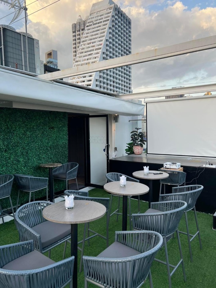For RentRetail SpaceSukhumvit, Asoke, Thonglor : Rooftop space for RENT with fully furnished in Sukhumvit Soi 2