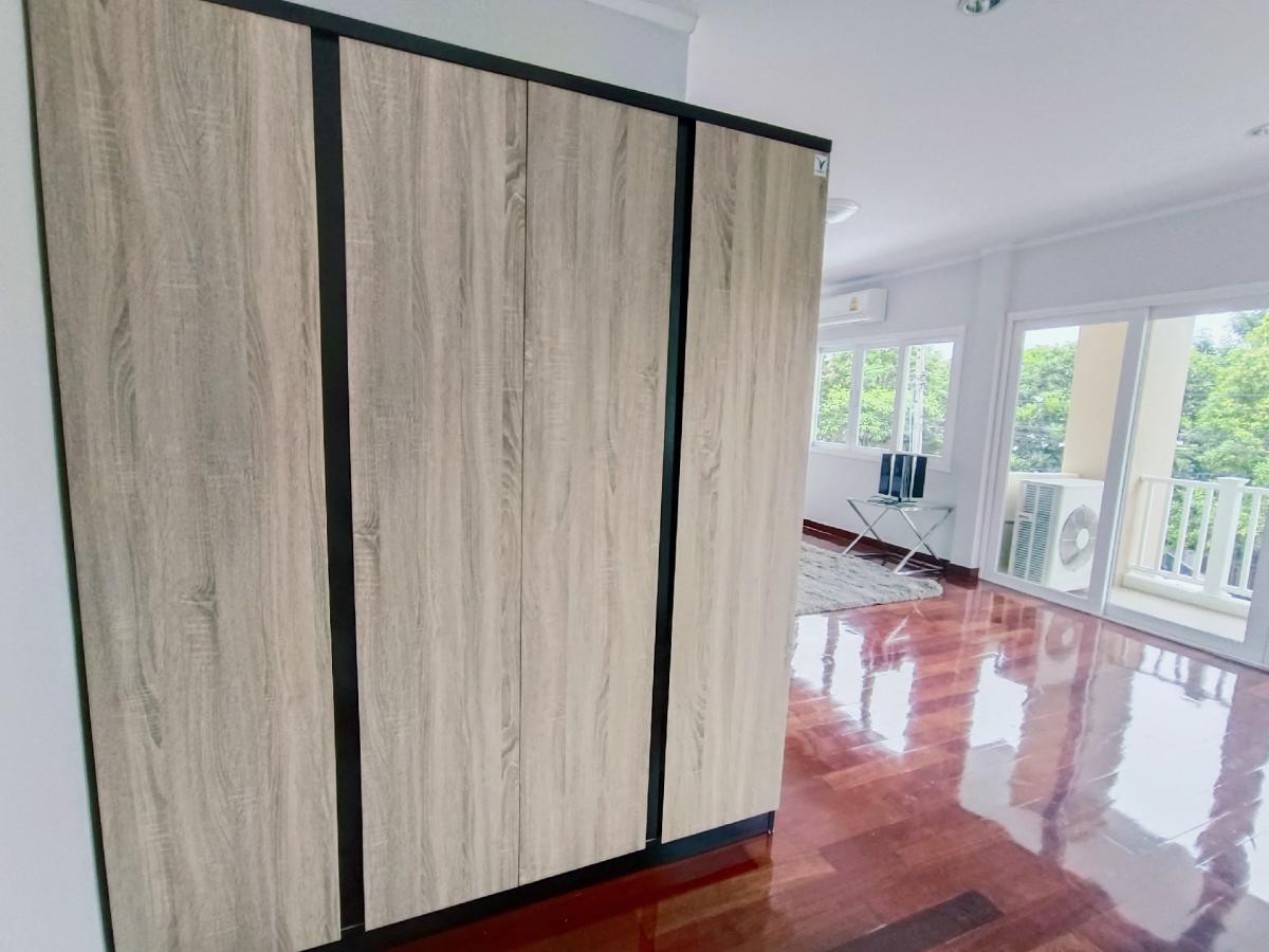 ให้เช่าบ้านพระราม 5 ราชพฤกษ์ บางกรวย : บ้านสวยสัมมากร นครอินทร์ เฟอร์นิเจอร์ครบ พร้อมอยู่ พระราม 5 ใกล้เด่นหล้า ตลาดพระราม5 เดินทางสะดวกมาก