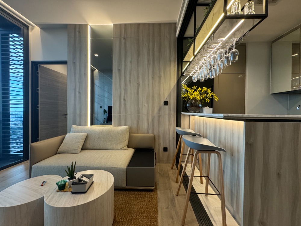 For RentCondoLadprao, Central Ladprao : 2 bedrooms, high floor, fully furnished, ready to move in