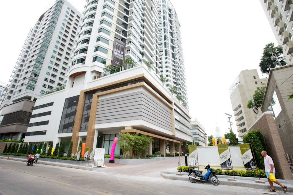 For RentCondoSukhumvit, Asoke, Thonglor : For Rent ✨Bright 24✨ 3 beds, 3 baths, size 189.39 sqm, High floor, Near BTS Phromphong, Tel.0982645161