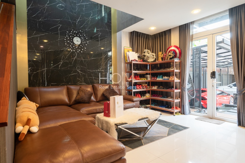 ขายบ้านลาดพร้าว เซ็นทรัลลาดพร้าว : เดอะ แกลเลอรี่ เฮ้าส์ แพทเทิร์น / 3 ห้องนอน (ขาย), The Gallery House Pattern / 3 Bedrooms (FOR SALE) TPM136