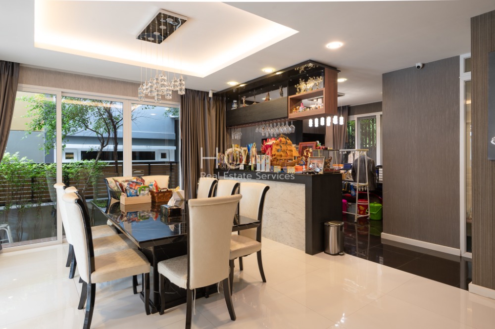 ขายบ้านลาดพร้าว เซ็นทรัลลาดพร้าว : เดอะ แกลเลอรี่ เฮ้าส์ แพทเทิร์น / 3 ห้องนอน (ขาย), The Gallery House Pattern / 3 Bedrooms (FOR SALE) TPM136