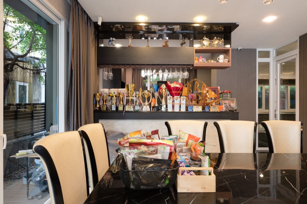 ขายบ้านลาดพร้าว เซ็นทรัลลาดพร้าว : เดอะ แกลเลอรี่ เฮ้าส์ แพทเทิร์น / 3 ห้องนอน (ขาย), The Gallery House Pattern / 3 Bedrooms (FOR SALE) TPM136