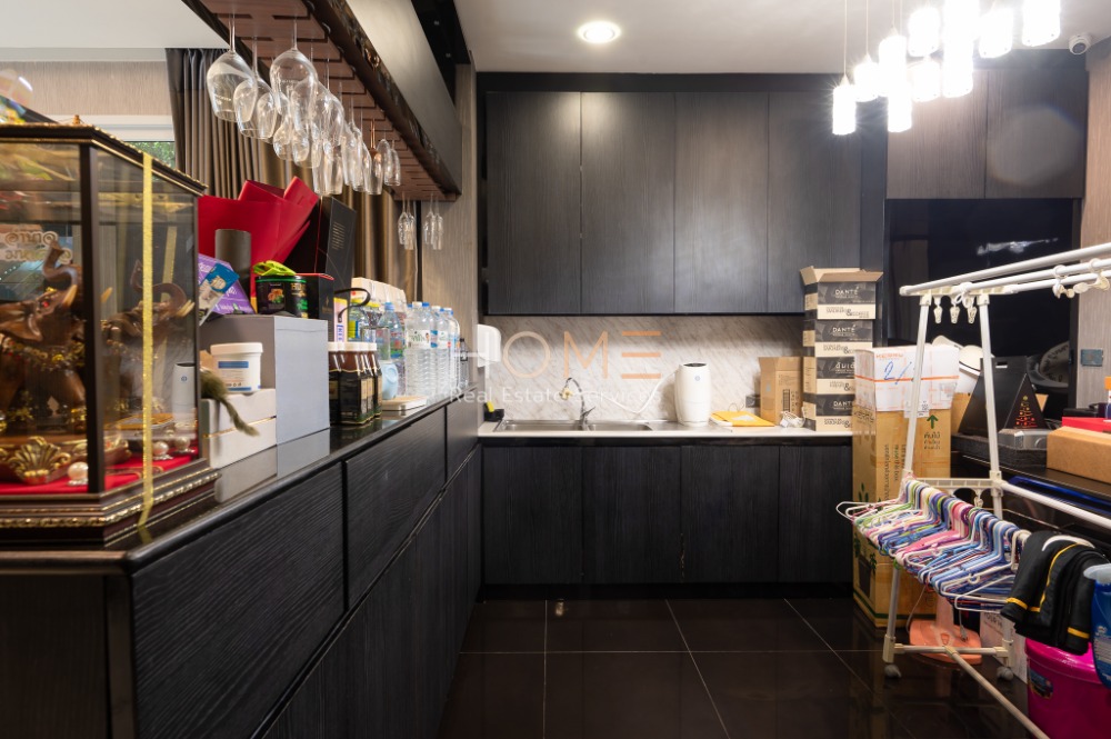 ขายบ้านลาดพร้าว เซ็นทรัลลาดพร้าว : เดอะ แกลเลอรี่ เฮ้าส์ แพทเทิร์น / 3 ห้องนอน (ขาย), The Gallery House Pattern / 3 Bedrooms (FOR SALE) TPM136