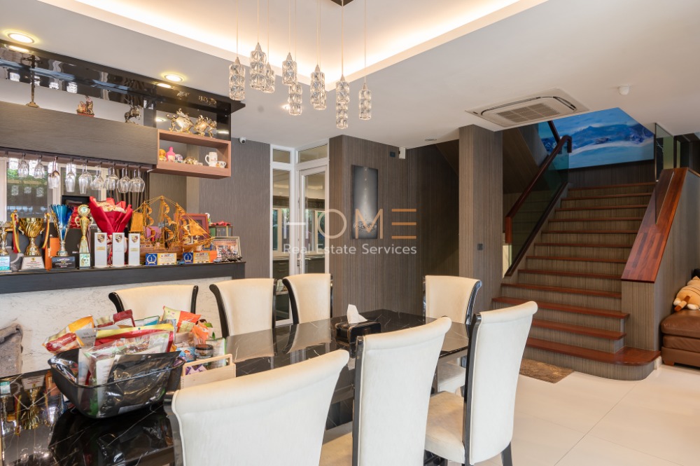 ขายบ้านลาดพร้าว เซ็นทรัลลาดพร้าว : เดอะ แกลเลอรี่ เฮ้าส์ แพทเทิร์น / 3 ห้องนอน (ขาย), The Gallery House Pattern / 3 Bedrooms (FOR SALE) TPM136