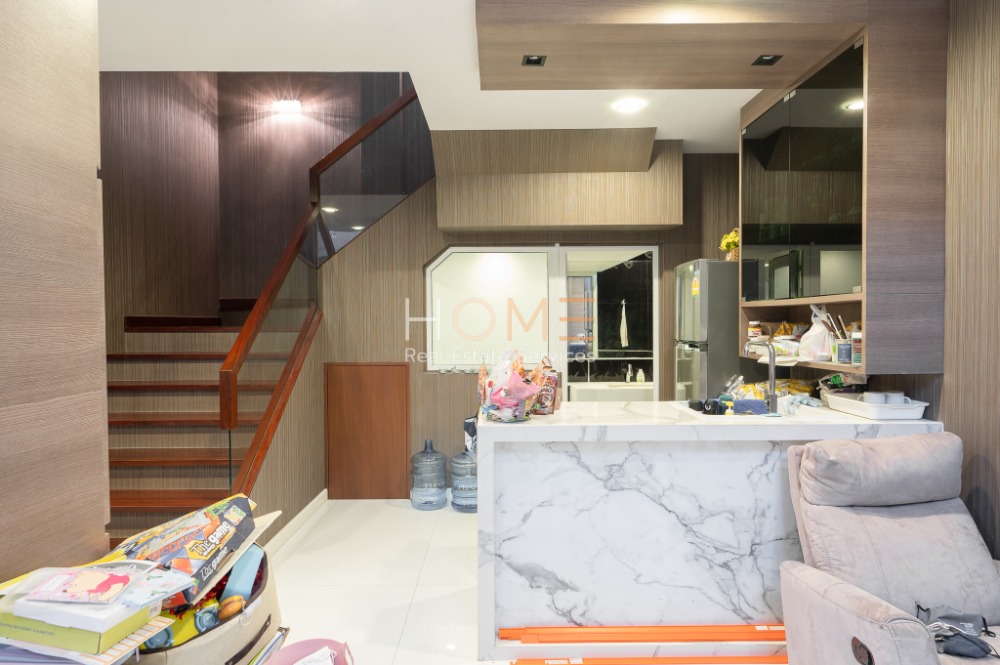 ขายบ้านลาดพร้าว เซ็นทรัลลาดพร้าว : เดอะ แกลเลอรี่ เฮ้าส์ แพทเทิร์น / 5 ห้องนอน (ขาย), The Gallery House Pattern / 5 Bedrooms (FOR SALE) TPM137