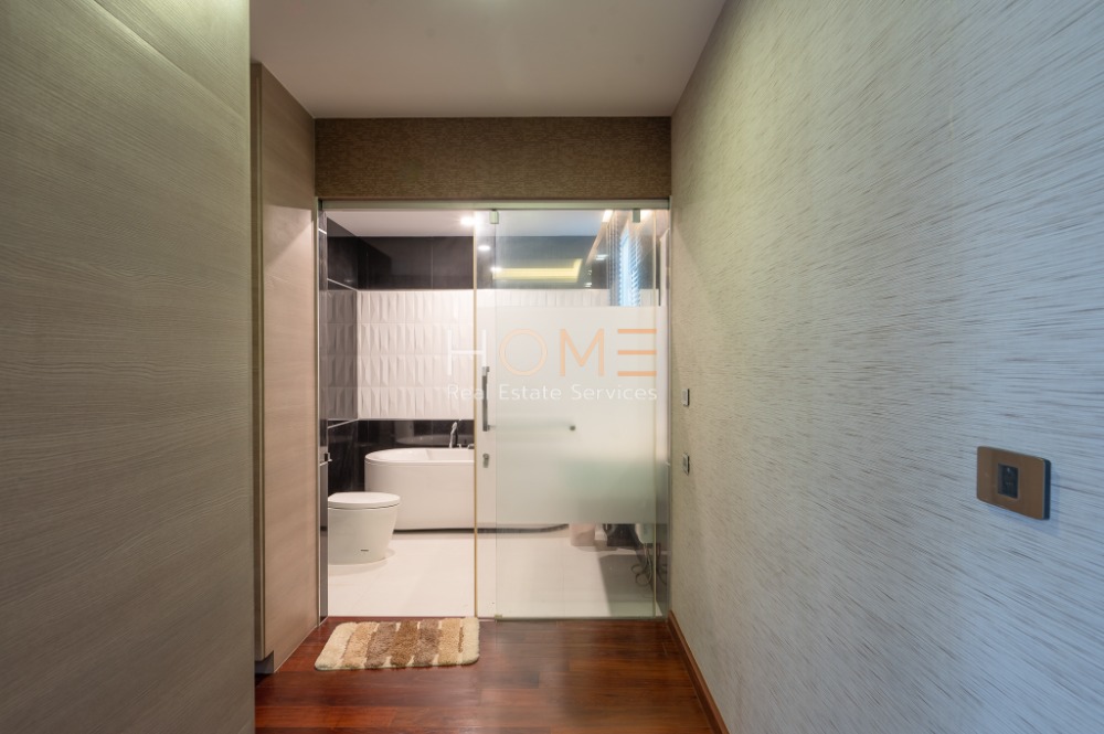 ขายบ้านลาดพร้าว เซ็นทรัลลาดพร้าว : เดอะ แกลเลอรี่ เฮ้าส์ แพทเทิร์น / 5 ห้องนอน (ขาย), The Gallery House Pattern / 5 Bedrooms (FOR SALE) TPM137