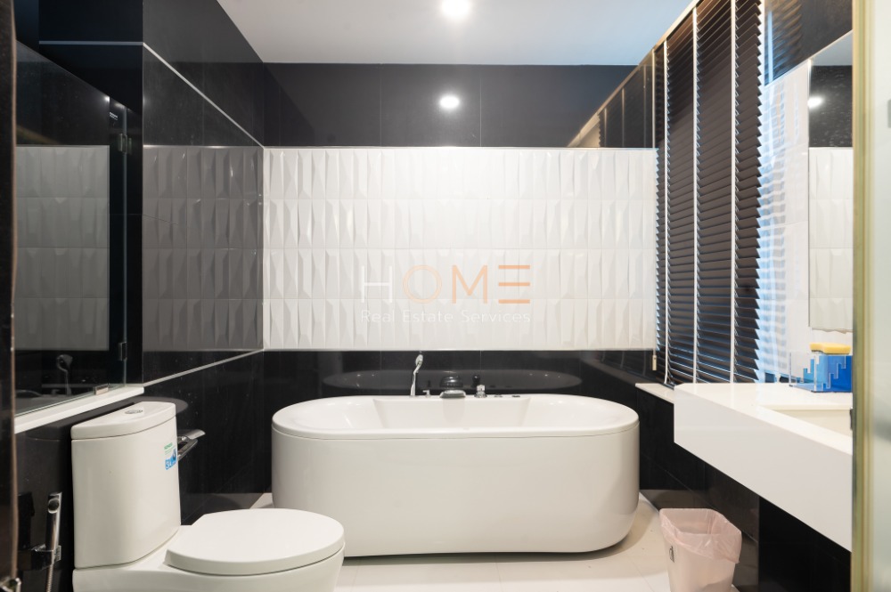 ขายบ้านลาดพร้าว เซ็นทรัลลาดพร้าว : เดอะ แกลเลอรี่ เฮ้าส์ แพทเทิร์น / 5 ห้องนอน (ขาย), The Gallery House Pattern / 5 Bedrooms (FOR SALE) TPM137