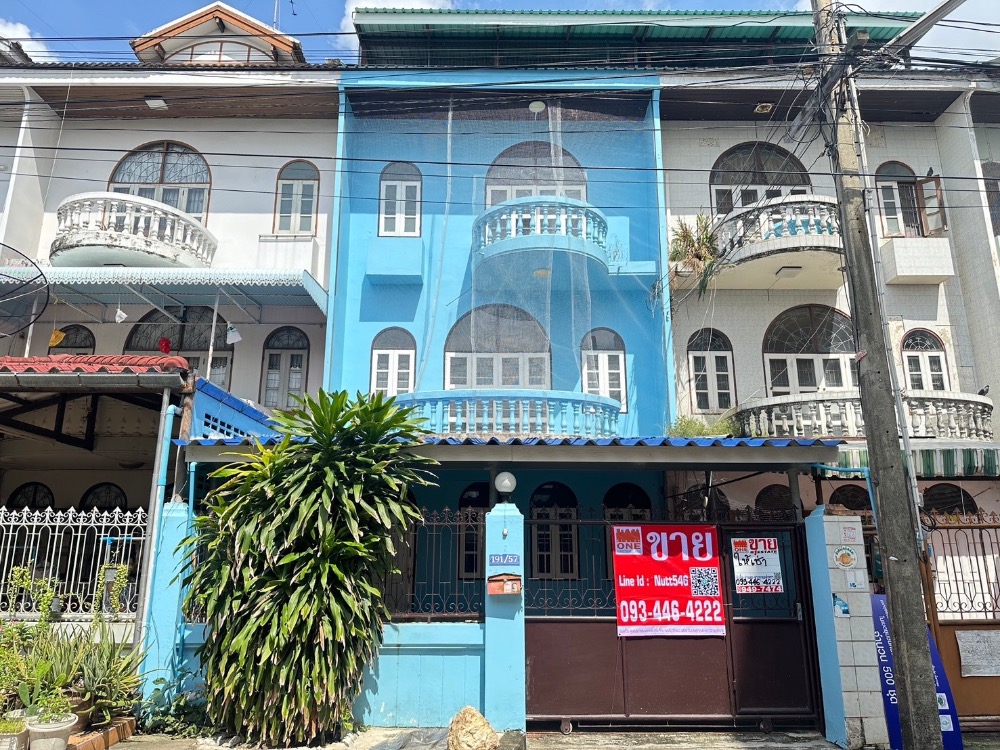 For SaleTownhomeChachoengsao : Townhouse for sale, 4 floors, size 30 sq w, Soi Mahachakkraphat 9/4, Na Muang Subdistrict, Mueang Chachoengsao District, Chachoengsao Province