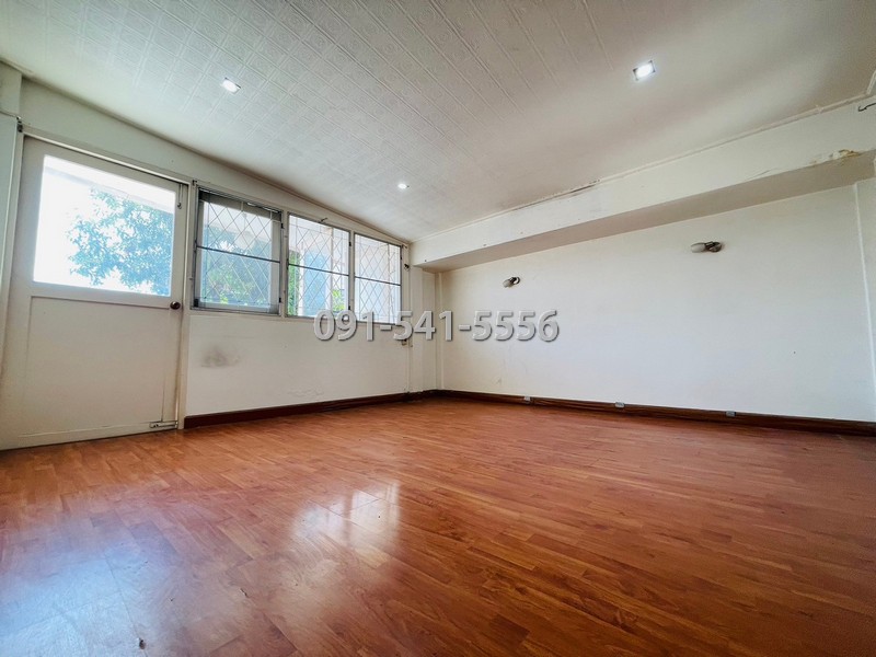 For SaleHouseSapankwai,Jatujak : 2 houses for sale in each other next to each other