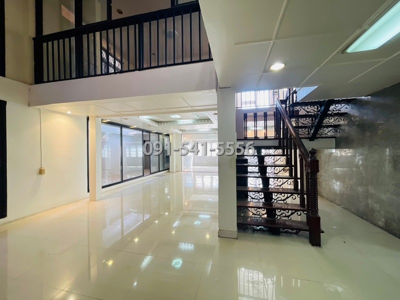 For SaleHouseSapankwai,Jatujak : 2 houses for sale in each other next to each other