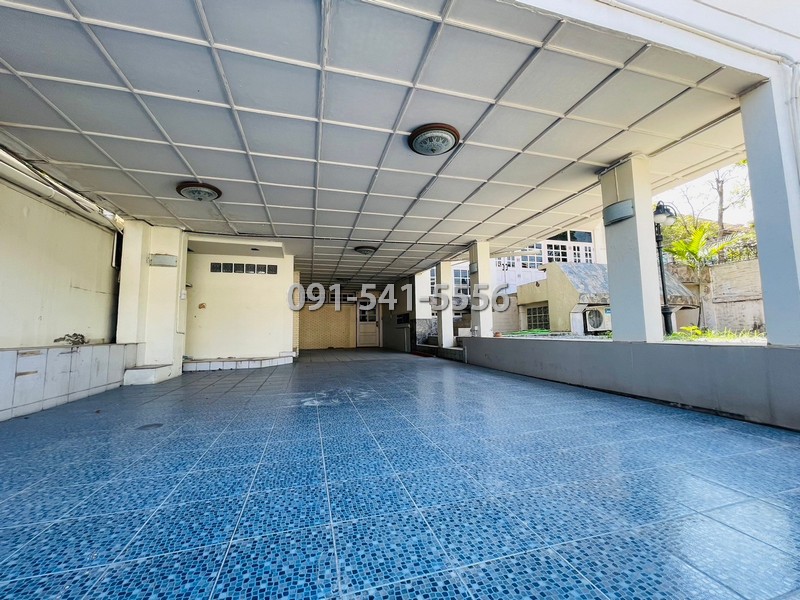 For SaleHouseSapankwai,Jatujak : 2 houses for sale in each other next to each other