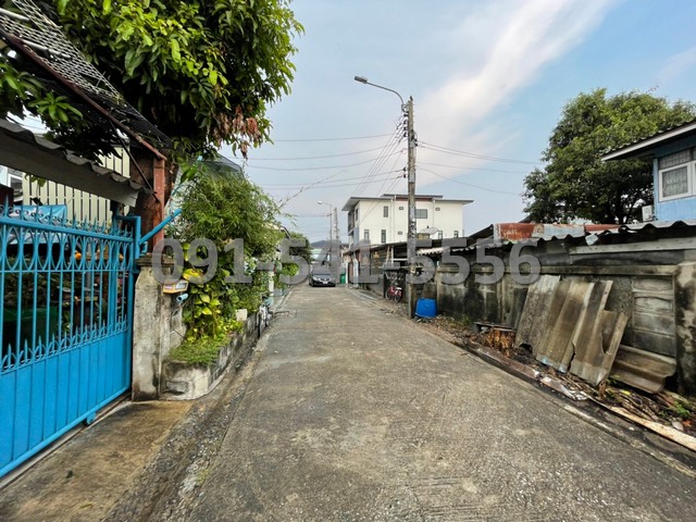 ขายที่ดินวิภาวดี ดอนเมือง หลักสี่ : ขายที่ดิน รูปแปลงสวย ซ.สรงประภา 1 แยก 4 - 15 แบ่งเป็น 2 แปลง ขนาด 380 ตรว ถมที่และทำรั้วใหม่ให้เรียบร้อย