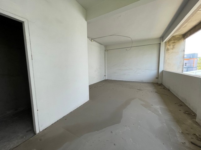 For SaleShop HouseBang Sue, Wong Sawang, Tao Pun : For sale: 4.5-storey building with roof terrace, house and land attached to the building, very good location on Prachachuen Road, convenient transportation