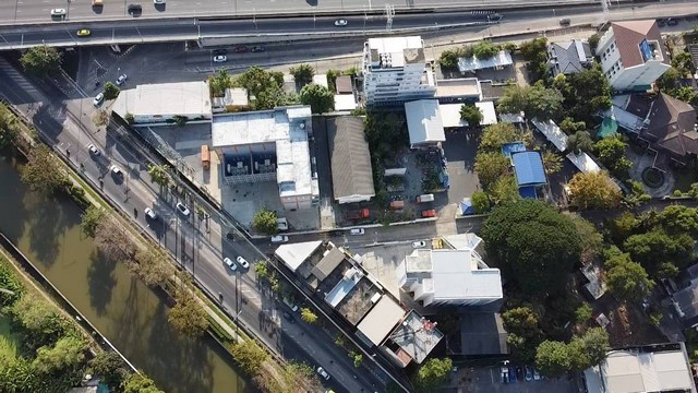 For SaleShop HouseBang Sue, Wong Sawang, Tao Pun : For sale: 4.5-storey building with roof terrace, house and land attached to the building, very good location on Prachachuen Road, convenient transportation