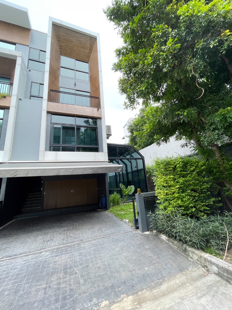 For SaleTownhomeRama3 (Riverside),Satupadit : 3.5story townhome with glasshouse for rent and sale