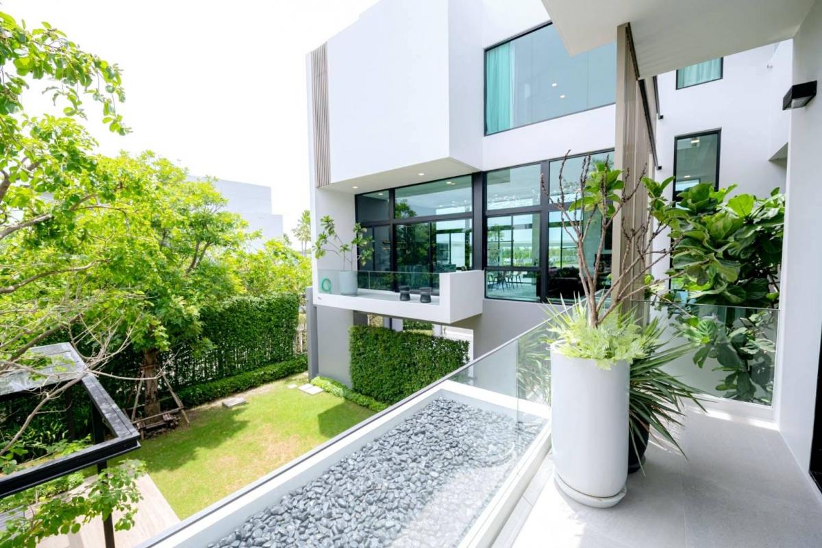 ให้เช่าบ้านพัฒนาการ ศรีนครินทร์ : ✍️ For rent, luxury 2-storey single house, Nantawan, Rama 9-Srinakarin⛳️ Next to the Krungthep Kreetha Golf Course