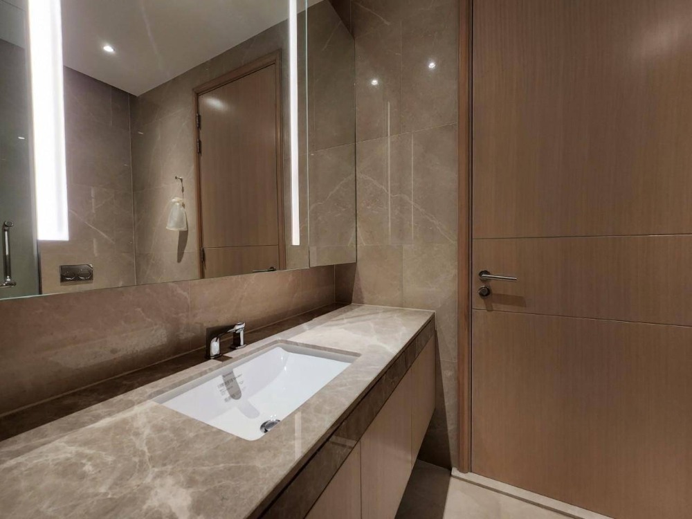 For RentCondoWongwianyai, Charoennakor : 💥CP-1551💥 Magnolias Waterfront Residences👉 Line: @bravehouse