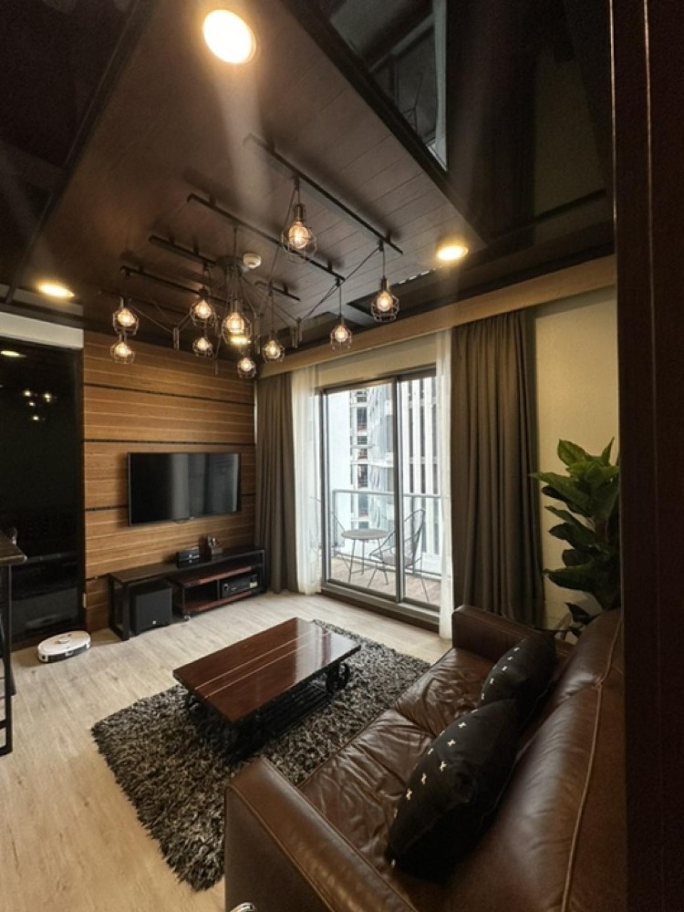 ขายคอนโดสุขุมวิท อโศก ทองหล่อ : S-TLE111 ขาย คอนโด เดอะ ลอฟท์ เอกมัย ชั้น17  วิวทิศตะวันออก 47.5ตร.ม. 1นอน 1น้ำ 8.9 ล้าน  064-959-8900