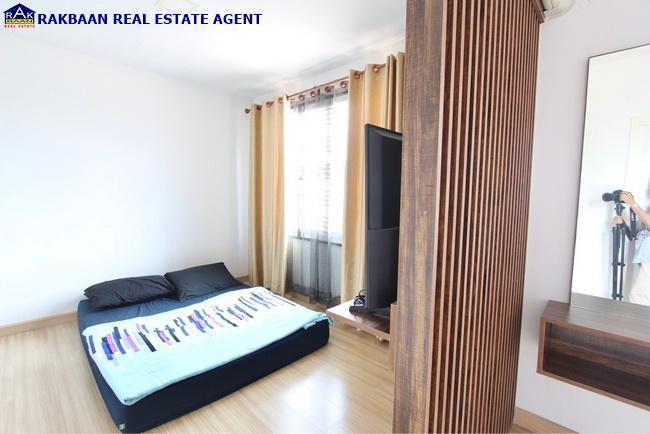 ขายทาวน์โฮมปทุมธานี รังสิต ธรรมศาสตร์ : ขายพฤกษาวิลล์ 111 รังสิต - เวิร์คพอยท์ หลังมุม (ราคาพิเศษต่ำกว่าทุน) 24.5 ตร.ว. 4 นอน ต่อเติมครัว พร้อมอยู่ ของแถมเพียบ