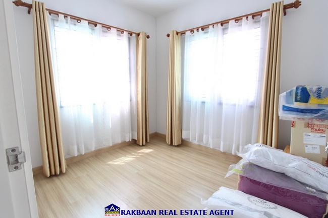 ขายทาวน์โฮมปทุมธานี รังสิต ธรรมศาสตร์ : ขายพฤกษาวิลล์ 111 รังสิต - เวิร์คพอยท์ หลังมุม (ราคาพิเศษต่ำกว่าทุน) 24.5 ตร.ว. 4 นอน ต่อเติมครัว พร้อมอยู่ ของแถมเพียบ