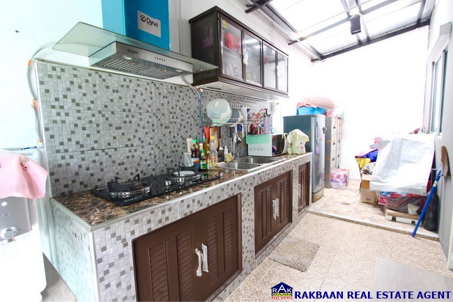 ขายทาวน์โฮมปทุมธานี รังสิต ธรรมศาสตร์ : ขายพฤกษาวิลล์ 111 รังสิต - เวิร์คพอยท์ หลังมุม (ราคาพิเศษต่ำกว่าทุน) 24.5 ตร.ว. 4 นอน ต่อเติมครัว พร้อมอยู่ ของแถมเพียบ