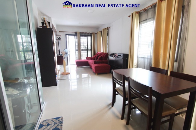 ขายทาวน์โฮมปทุมธานี รังสิต ธรรมศาสตร์ : ขายพฤกษาวิลล์ 111 รังสิต - เวิร์คพอยท์ หลังมุม (ราคาพิเศษต่ำกว่าทุน) 24.5 ตร.ว. 4 นอน ต่อเติมครัว พร้อมอยู่ ของแถมเพียบ