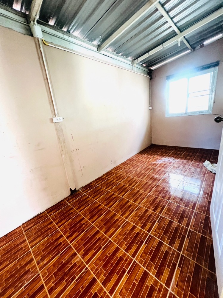 ขายบ้านมีนบุรี-ร่มเกล้า : ขาย บ้านคริสตัล ฉลองกรุง หนองจอก บ้านหลังมุม