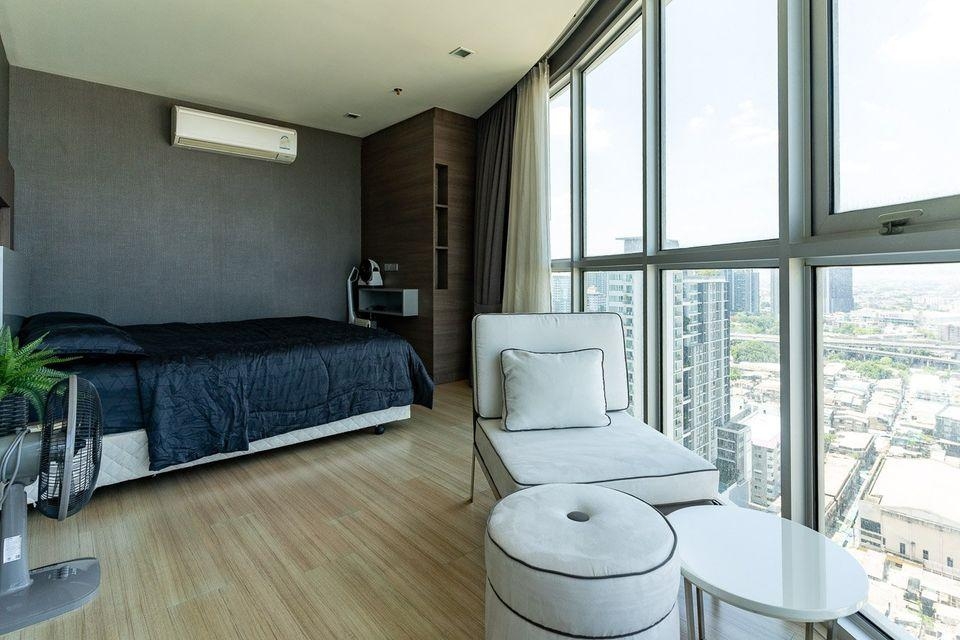 For RentCondoOnnut, Udomsuk : ++For rent++ Sky Walk Residences, 1 bedroom, 1 bathroom condo with bathtub, size 54 sq m, 27th floor, city view, fully furnished, ready to move in