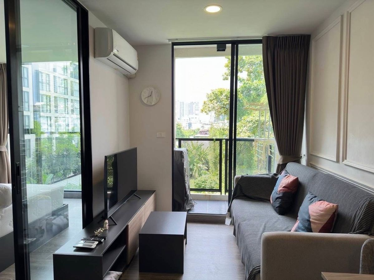 For RentCondo : 👑  Flexi Sathon - Charoennakhon  👑  1 ห้องนอน 1 ห้องน้ำ  ชั้น 4 ห้องขนาด 32 ตรม. ตกแต่งพร้อมอยู่ เครื่องใช้ไฟฟ้าครบ