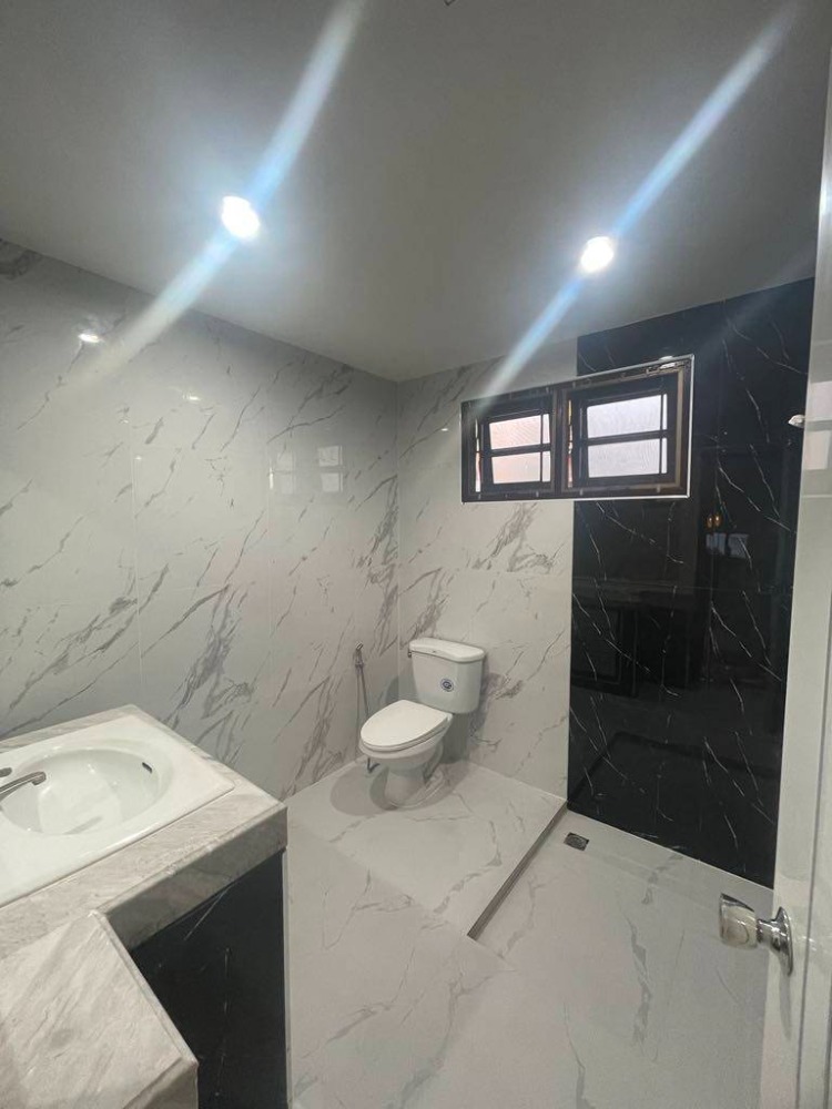 ขายบ้านนวมินทร์ รามอินทรา : S-HCRW101 ขาย บ้านเดี่ยว หมู่บ้านชัยพฤกษ์ รามอินทรา วัชรพล 2ชั้น 78ตร.ว พื้นที่ใช้สอย 312ตร.ม 3นอน 3น้ำ 7.9 ล้าน 064-959-8900