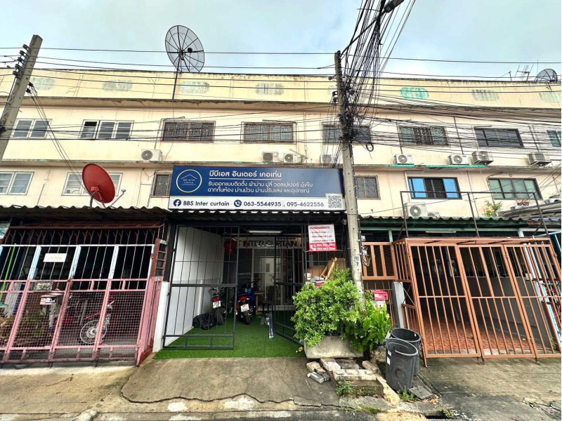 ขายอาคารพาณิชย์นนทบุรี บางใหญ่ บางบัวทอง : ขายอาคารพาณิชย์กึ่งทาวน์โฮม 3 ชั้น ม.รัตนาธิเบศร์ เซ็นทรัลเวสเกต
