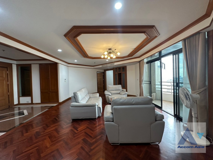 ให้เช่าคอนโดสุขุมวิท อโศก ทองหล่อ : 🔼AccomA🔽 Pet friendly 3 Beds Condominium for Rent in Sukhumvit, BTS Phrom Phong at Ruamsuk