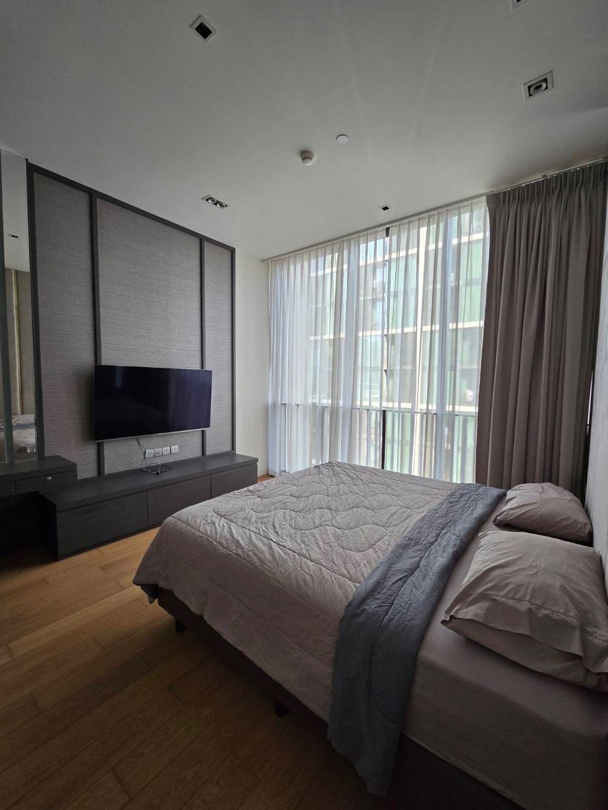 ให้เช่าคอนโดวิทยุ ชิดลม หลังสวน : ให้เช่าคอนโด ด่วน 28 Chidlom  studio 38 sqm fully furnished