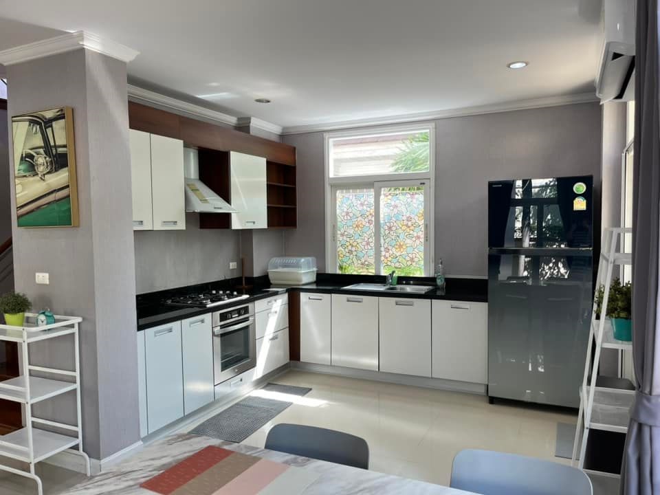 ให้เช่าบ้านเลียบทางด่วนรามอินทรา : ให้เช่า บ้านเดี่ยว 2 ชั้น 60 ตรว. อยู่ ถ.ประดิษฐ์มนูธรรม เลียบด่วนเอกมัย-รามอินทรา