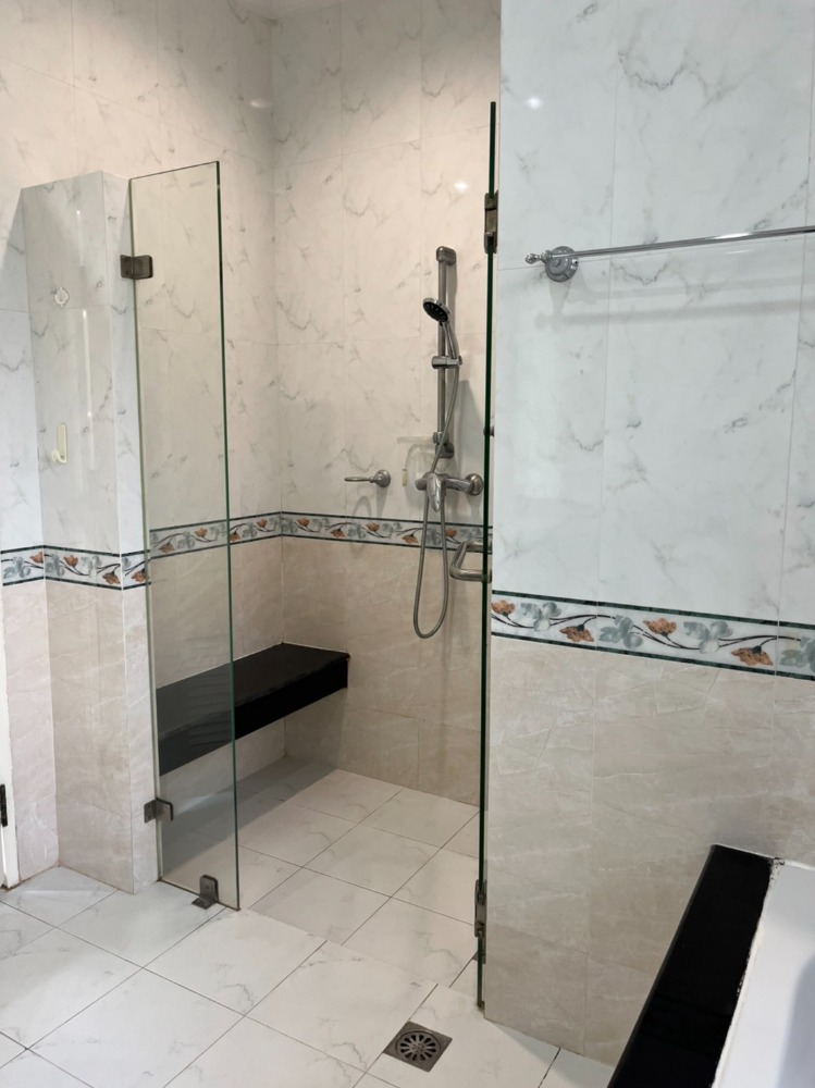 ให้เช่าบ้านเลียบทางด่วนรามอินทรา : ให้เช่า บ้านเดี่ยว 2 ชั้น 60 ตรว. อยู่ ถ.ประดิษฐ์มนูธรรม เลียบด่วนเอกมัย-รามอินทรา