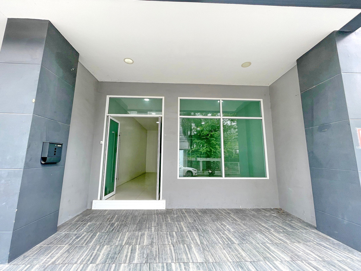 For SaleHome OfficeRatchadapisek, Huaikwang, Suttisan : HK0167😊 For RENT Home Office for rent, 4 floors, 🚪2 bedrooms🚄near MRT Sutthisan🏢Ratchada Ratchada🔔House area: 51.30 sq.wa🔔Usable area: 320 sq.m.💲Sale: 43,9000,000฿📞O99-5919653,O65-9423251✅LineID:@sureresidence