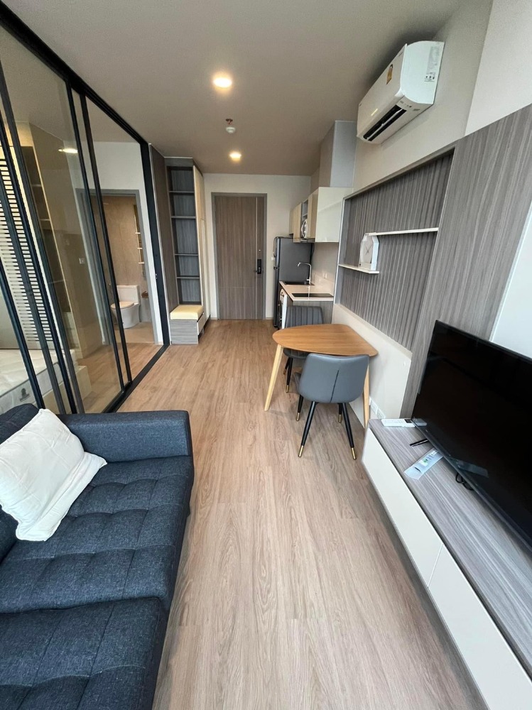 For RentCondoSathorn, Narathiwat : For rent 🔺 The Issara Sathorn 🔺 complete furniture and electrical appliances, near Nang Linchi Market.