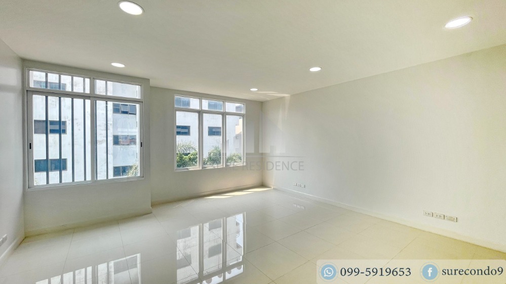 For SaleHome OfficeRatchadapisek, Huaikwang, Suttisan : HK0193😊 For RENT Home Office for rent, 4 floors, 🚪2 bedrooms🚄near MRT Sutthisan🏢Ratchada Ratchada🔔House area: 51.30 sq.wa🔔Usable area: 320 sq.m.💲Sale: 18,500,000฿📞O99-5919653,O65-9423251✅LineID:@sureresidence