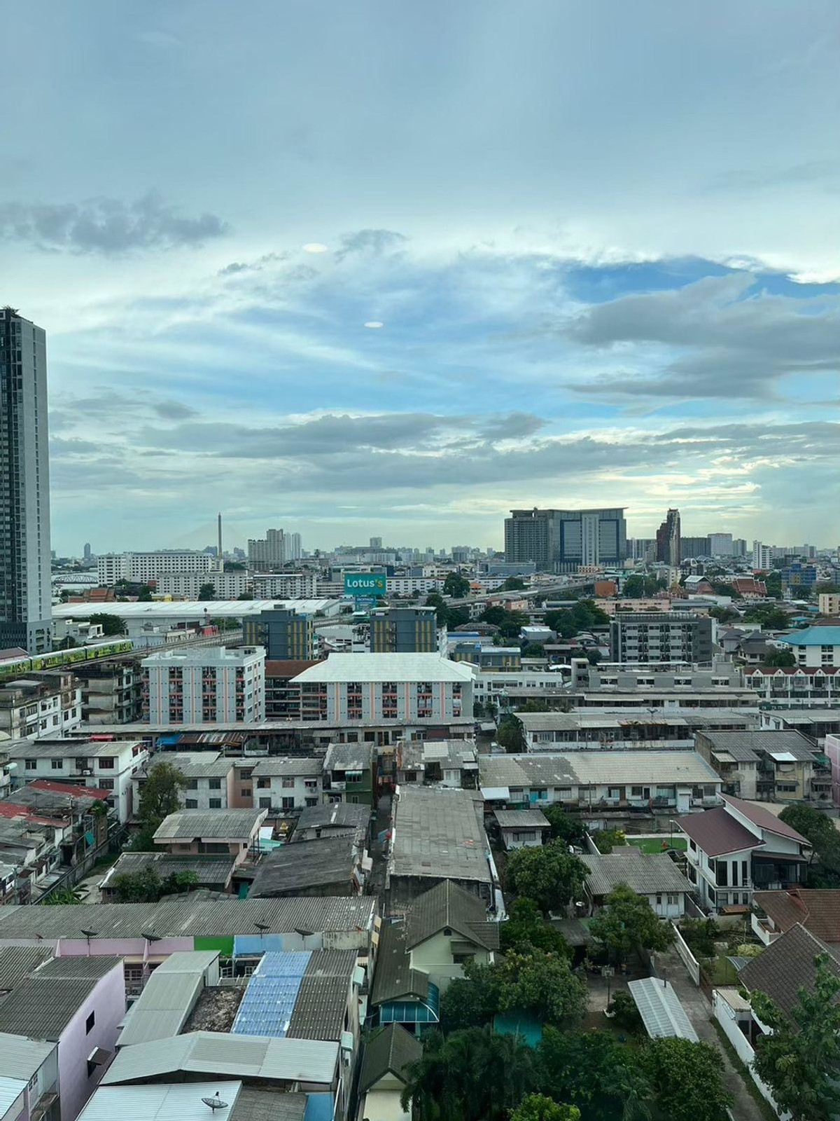 ขายคอนโดปิ่นเกล้า จรัญสนิทวงศ์ : 🔥ขาย เดอลาพีส จรัญฯ81🔥 mrt บางพลัด 🚆
