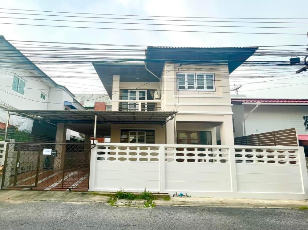 ให้เช่าบ้านโชคชัย4 ลาดพร้าว71 : ให้เช่าบ้านเดี่ยว2ชั้น ถนนลาดพร้าว80 แอร์เฟอร์นิเจอร์ครบ มี4นอน2น้ำ ราคาเช่าเดือนละ35,000บาท