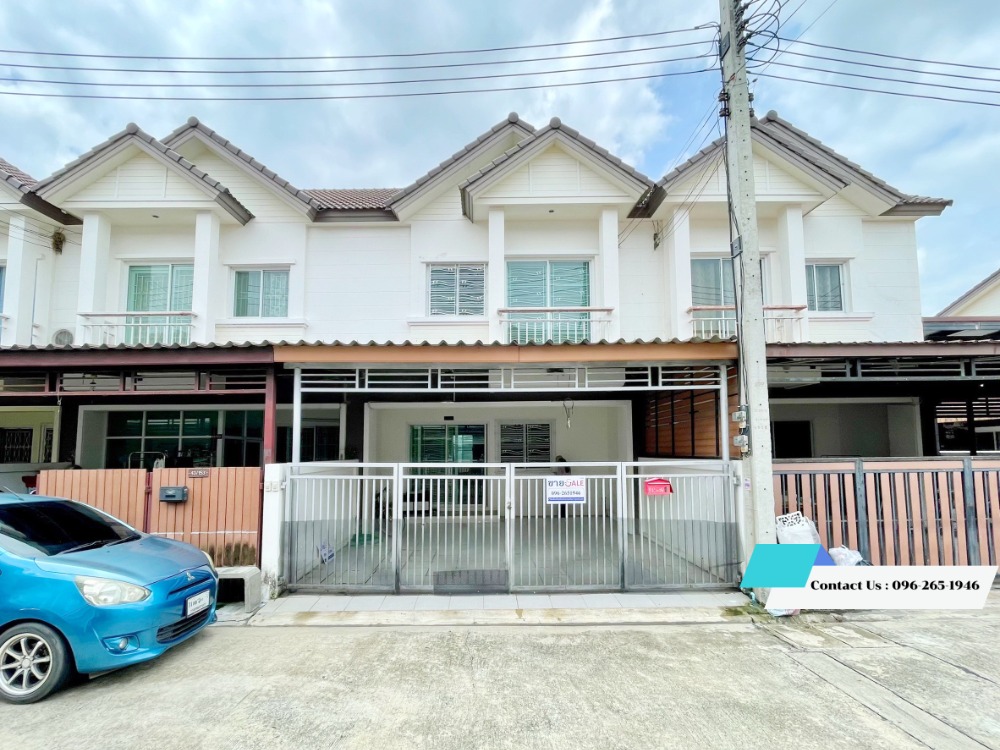 For SaleTownhomeNakhon Pathom : For sale: 2-storey townhouse **Cheap price** Ready to move in** Pruksaphan Grand Lamphaya 2 Village **Near Petchkasem Road 750m.