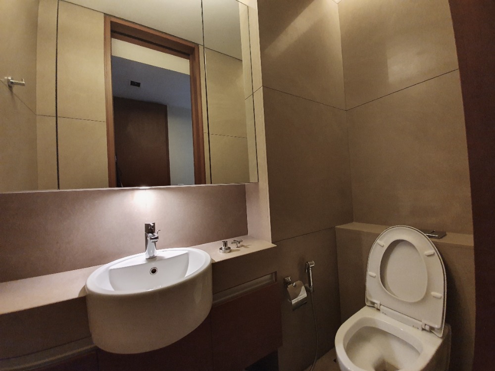 For RentCondoSathorn, Narathiwat : ✨ 👍For rent!! Sukhothai Residences, 3 bedrooms, wide balcony, high floor, beautiful city view, near BTS Sala Daeng, ready to move in