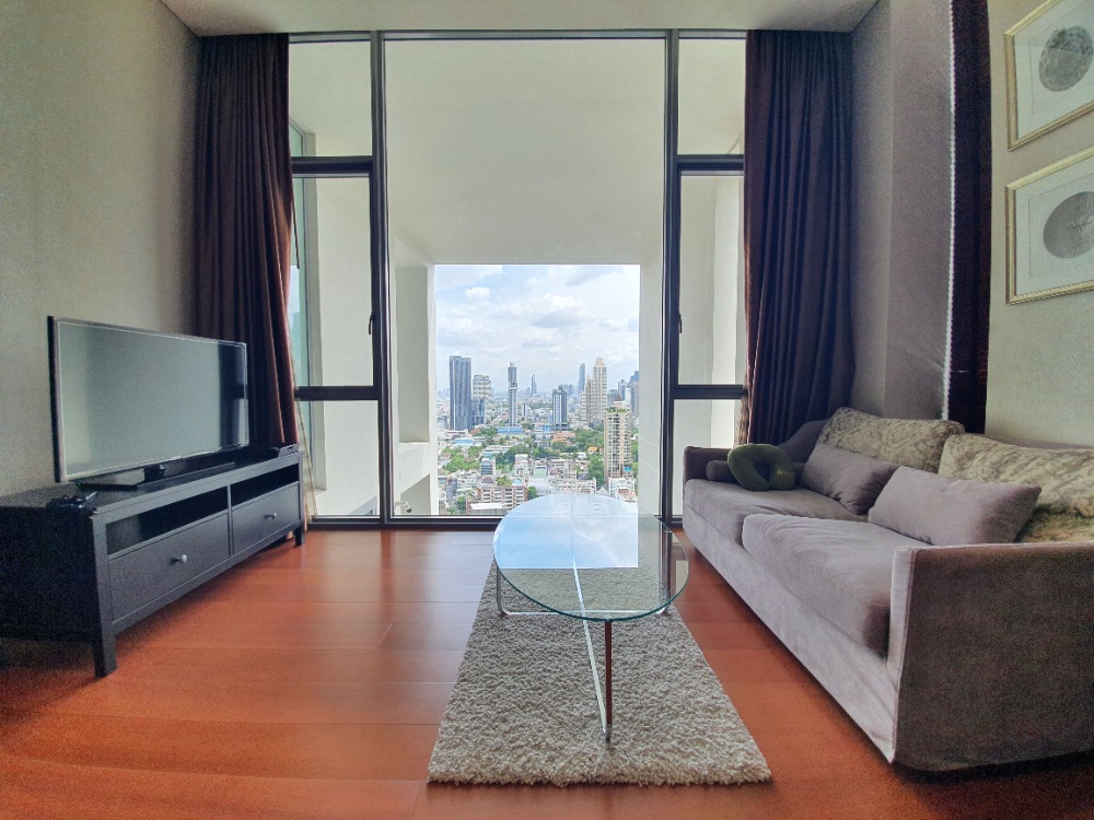 For RentCondoSathorn, Narathiwat : ✨ 👍For rent!! Sukhothai Residences, 3 bedrooms, wide balcony, high floor, beautiful city view, near BTS Sala Daeng, ready to move in