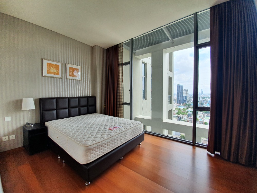 For RentCondoSathorn, Narathiwat : ✨ 👍For rent!! Sukhothai Residences, 3 bedrooms, wide balcony, high floor, beautiful city view, near BTS Sala Daeng, ready to move in