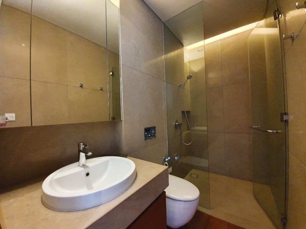 For RentCondoSathorn, Narathiwat : ✨ 👍For rent!! Sukhothai Residences, 3 bedrooms, wide balcony, high floor, beautiful city view, near BTS Sala Daeng, ready to move in