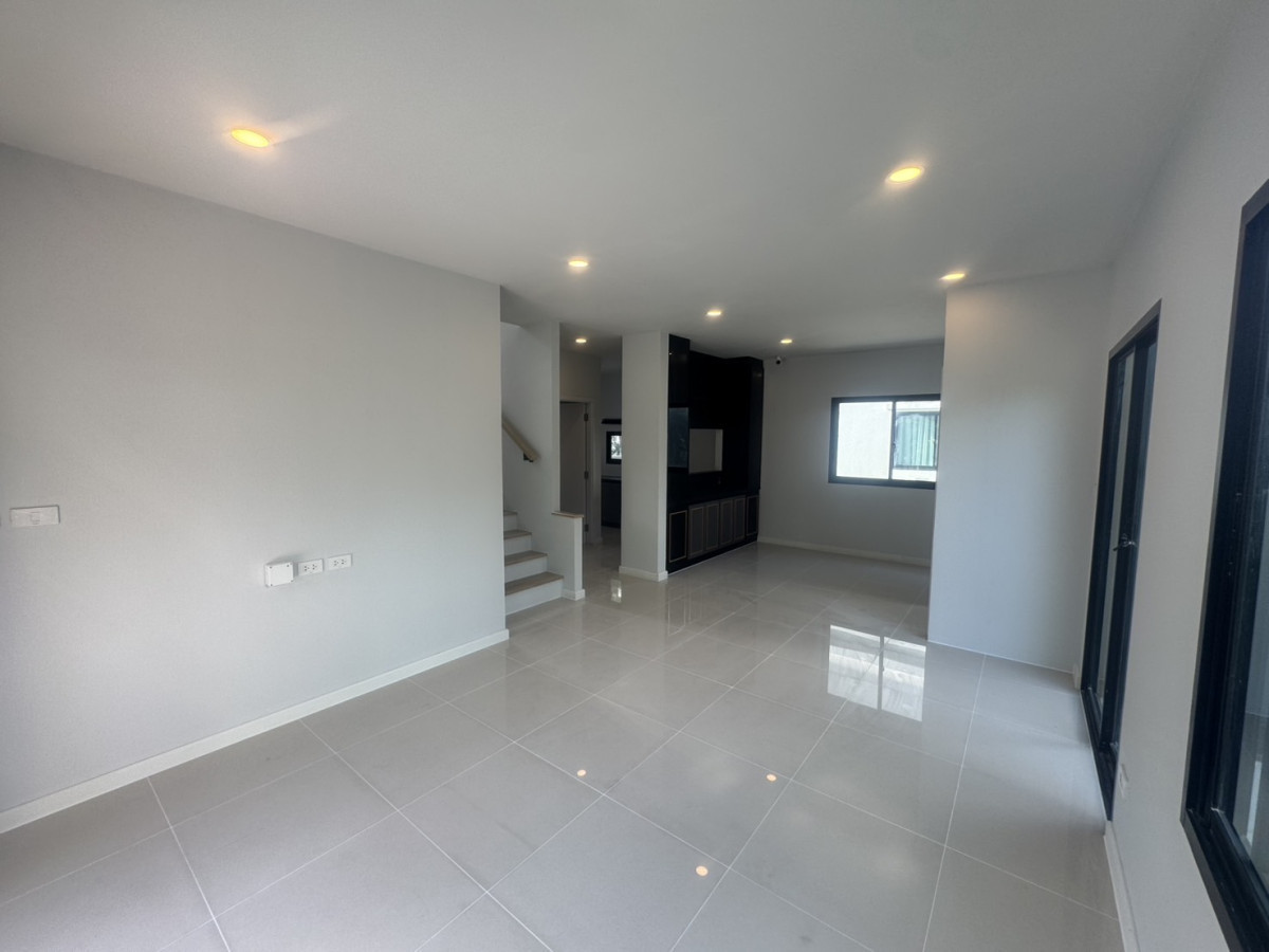 ขายบ้านสมุทรปราการ สำโรง : ขายบ้าน  บริทาเนีย บางนา-สุวรรณภูมิ กม.26 บางบ่อ บางบ่อ สมุทรปราการ CX-150460